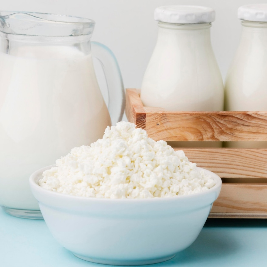 lait cru et crème fraiche bio de la ferme de la Bévenière