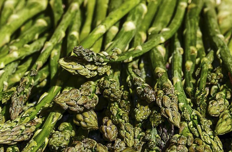 decouv-retz-produits-frais-et-locaux-chez-vous-en-un-clic-livraison-pornic-agglo-et-pays-de-retz-legumes-asperges-1