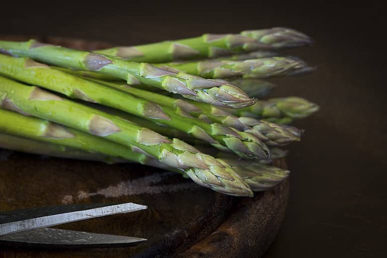 decouv-retz-produits-frais-et-locaux-chez-vous-en-un-clic-livraison-pornic-agglo-et-pays-de-retz-legumes-bouquet-asperges