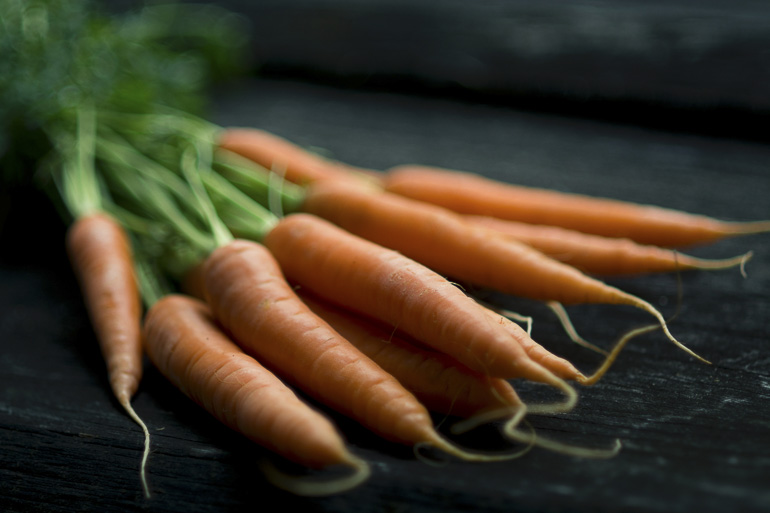 decouv-retz-produits-frais-et-locaux-chez-vous-en-un-clic-livraison-pornic-agglo-et-pays-de-retz-legumes-carottes-primeur-botte