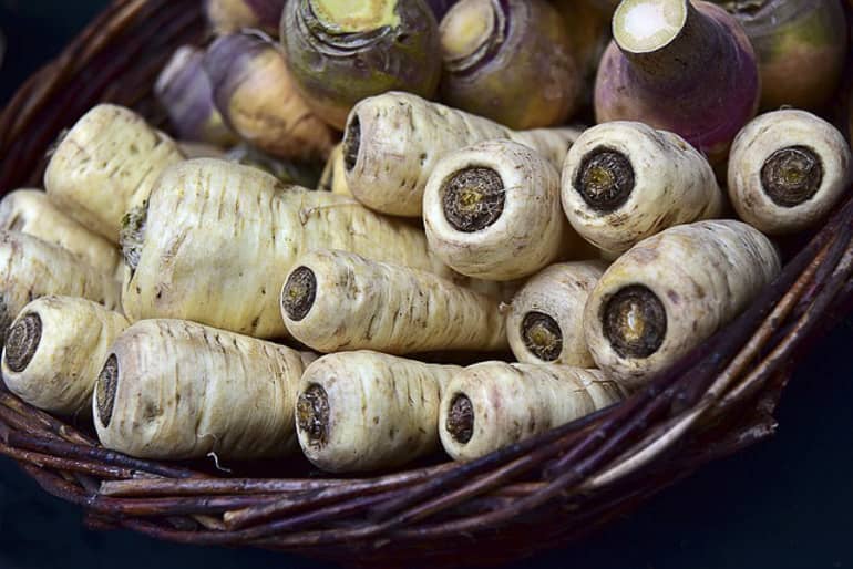 decouv-retz-produits-frais-et-locaux-chez-vous-en-un-clic-livraison-pornic-agglo-et-pays-de-retz-legumes-panais-panier