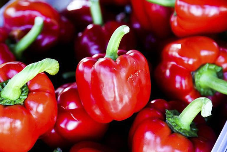 decouv-retz-produits-frais-et-locaux-chez-vous-en-un-clic-livraison-pornic-agglo-et-pays-de-retz-legumes-poivrons-rouges